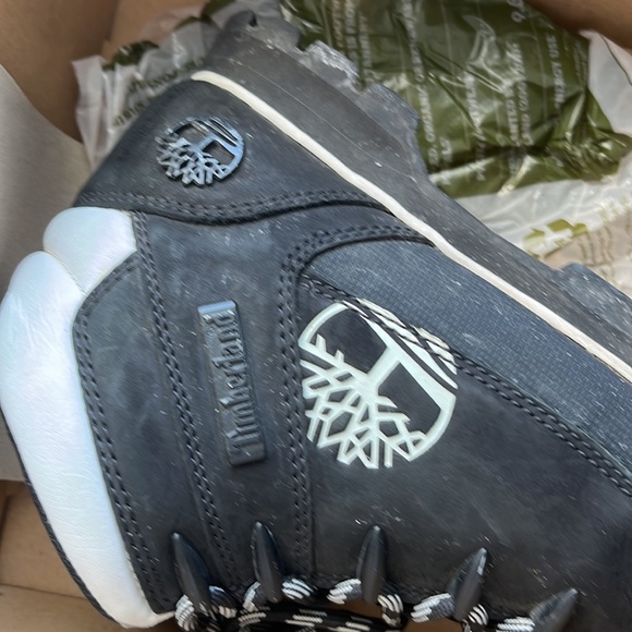 *SOLD* Size 7 black Timberlands, women’s - Picture 6 of 8